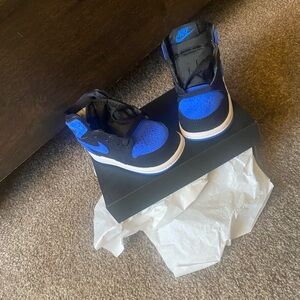 Jordan royal 1’s size 4c in toddler boys